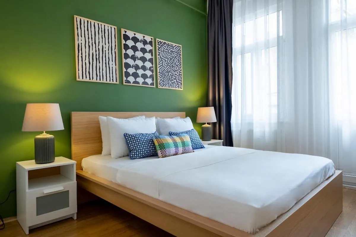 Central 3-Bedroom Apartment With High Ceilings Istanbul 0*,