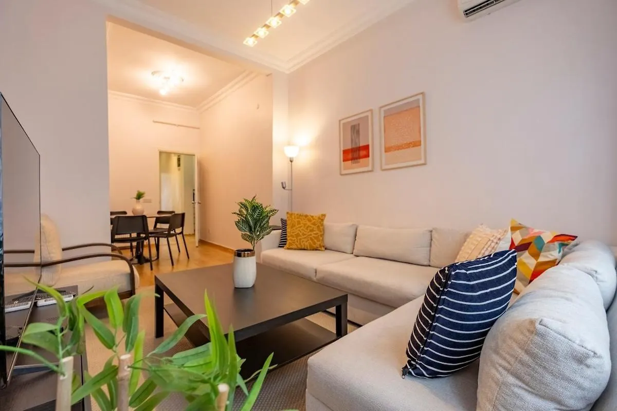 Central 3-Bedroom Apartment With High Ceilings Istanbulská provincie